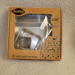 Vintage Mirro 5899M Square 3 Tier Cake Pan Set 1950s w Box Made USA